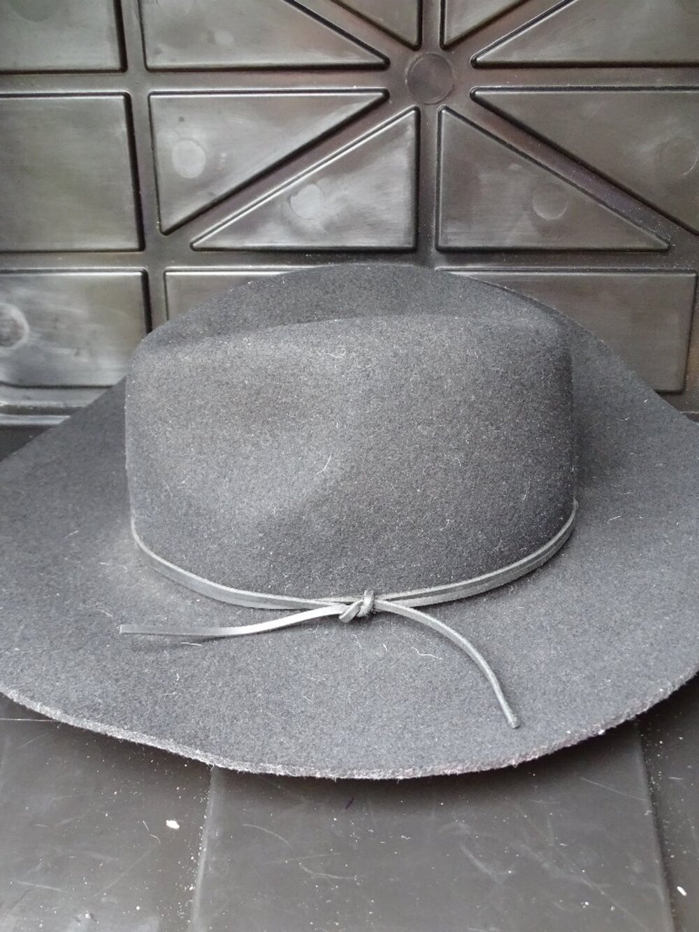 Phenix 100% Wool Fashion Hat Leather Trim Tie Detail
